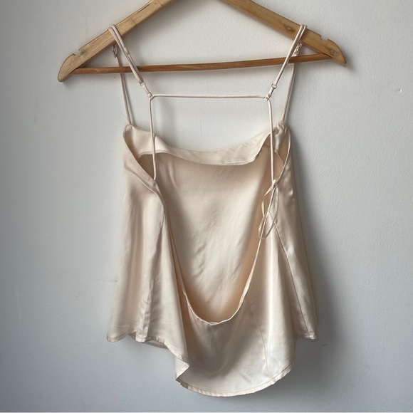 NWT ASTR THE LABEL Pearl white camisole with open back and strappy details S - Picture 6 of 8